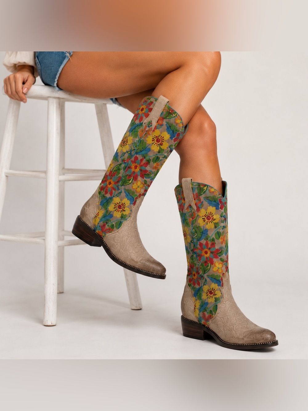 L'Artiste Rodeo Queen Floral Embroidered Western Cowboy Boot SZ 38
